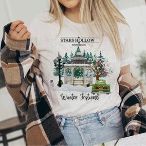NWT Women’s Stars Hollow Gazebo Winter Festival Tee T Shirt S,M,L,XL